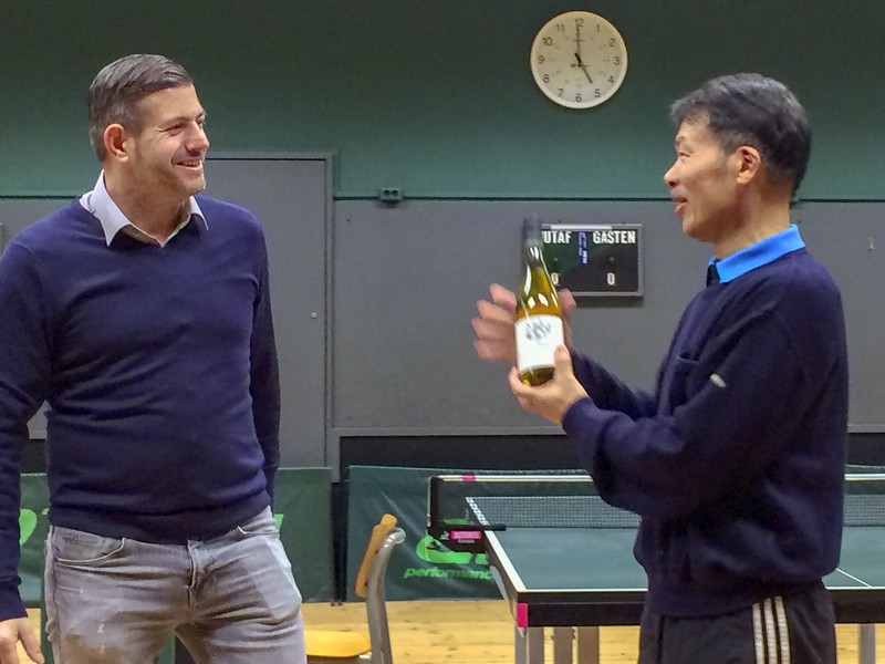 Witte wijn voor Alan's derde plek Witte wijn voor Alan's derde plek