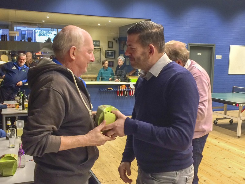 Ook Peter wint een doosje lekkers, net als Ben voor zijn zesde plaats Ook Peter wint een doosje lekkers, net als Ben voor zijn zesde plaats